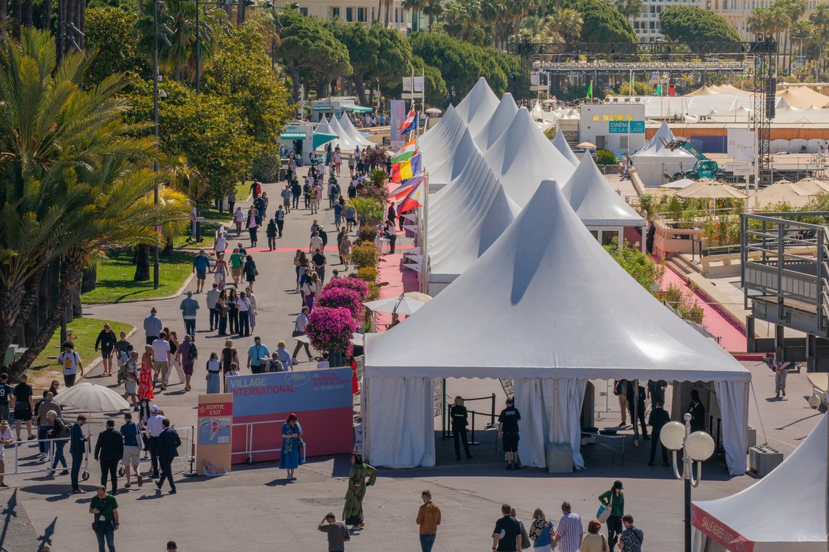 Palais des Festivals tweet media