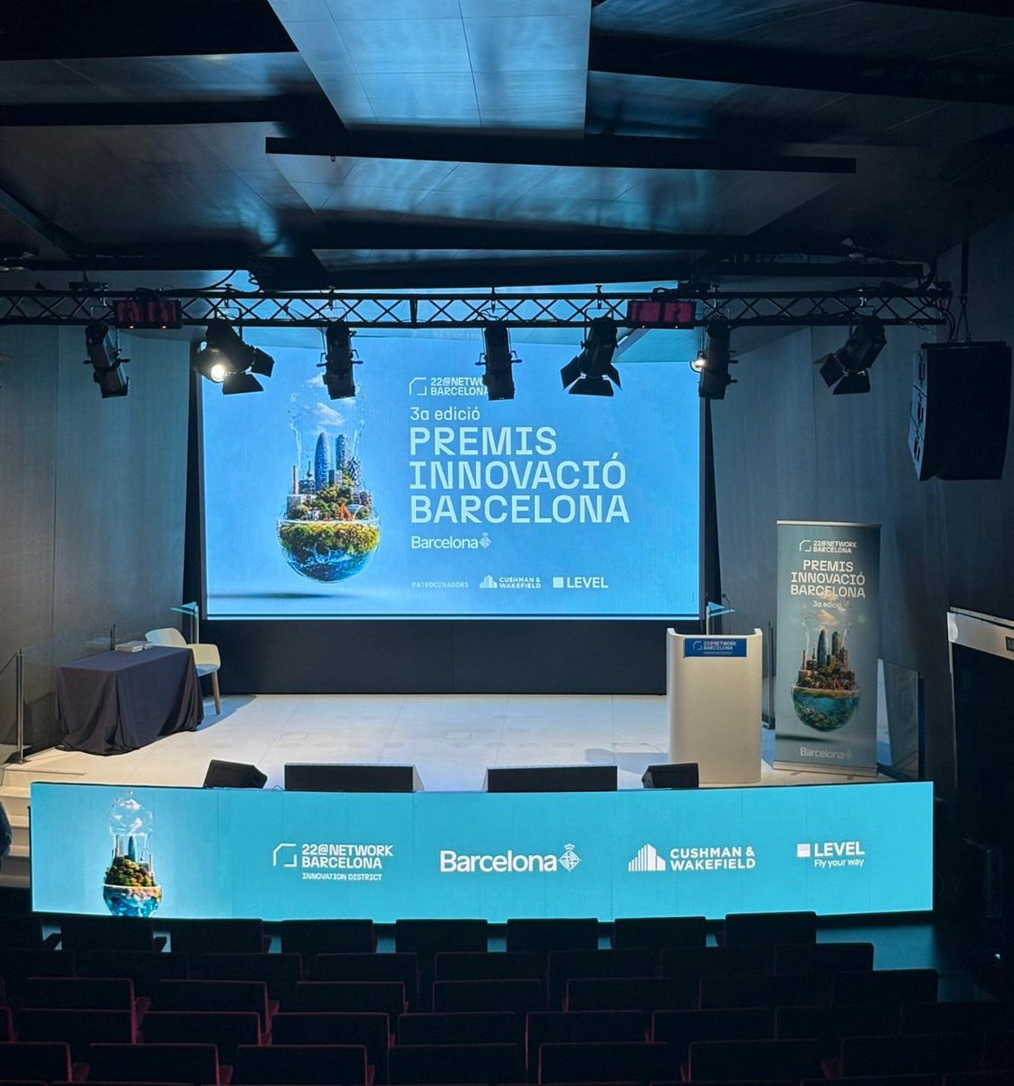 ToniFito's tweet photo. Tot a punt pel lliurament dels Premis Innovació Barcelona 2026!

3a edició organitzada per @22networkbcn i @bcn_ajuntament 

Un honor i un privilegi formar part del Jurat. https://t.co/fitT59Fxhn