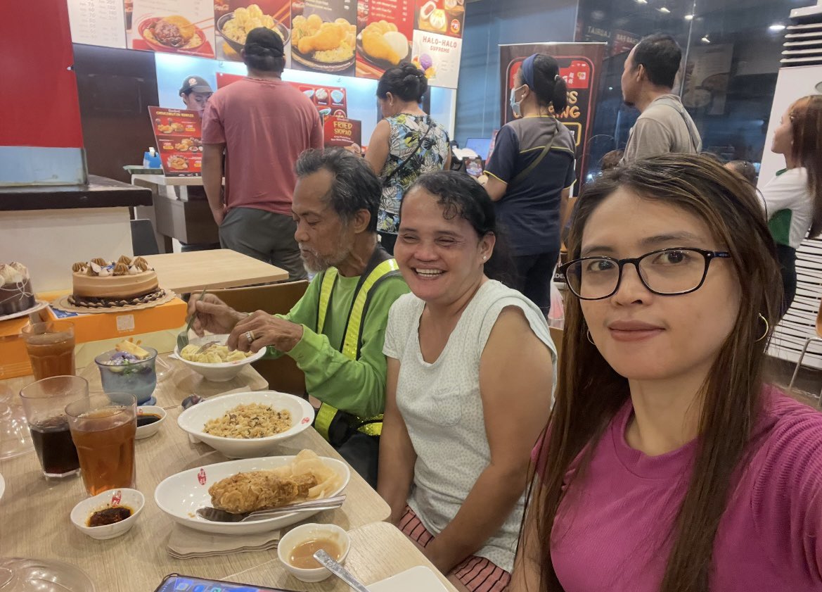 AngelikaSabong1's tweet photo. #ChowlebrateMamasDay All time Favorite talaga namin dito sa Chowking PH with mama @NenitaCaranzo 🥹❤️ https://t.co/3nHPlSN77M