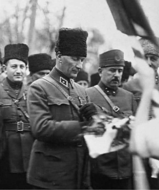 𝐸ş𝓇𝑒𝒻𝓅𝒶ş𝒶𝓁ı tweet media