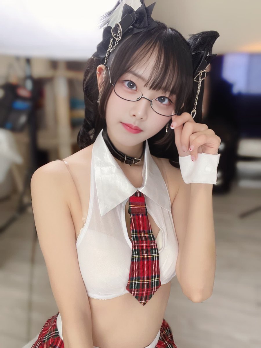 합성 tweet media