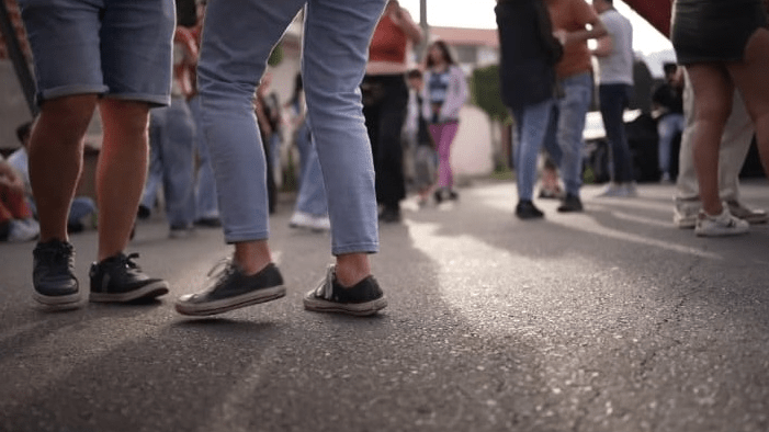Salsa en la Calle es el nombre del proyecto que nació para transformar las calles quiteñas en espacios seguros y llenos de vida. La iniciativa surgió en Fundación Kasa de Colores y ahora va por su sexta edición.  

Lee los detalles: labarraespaciadora.com/salsa-en-la-ca…
