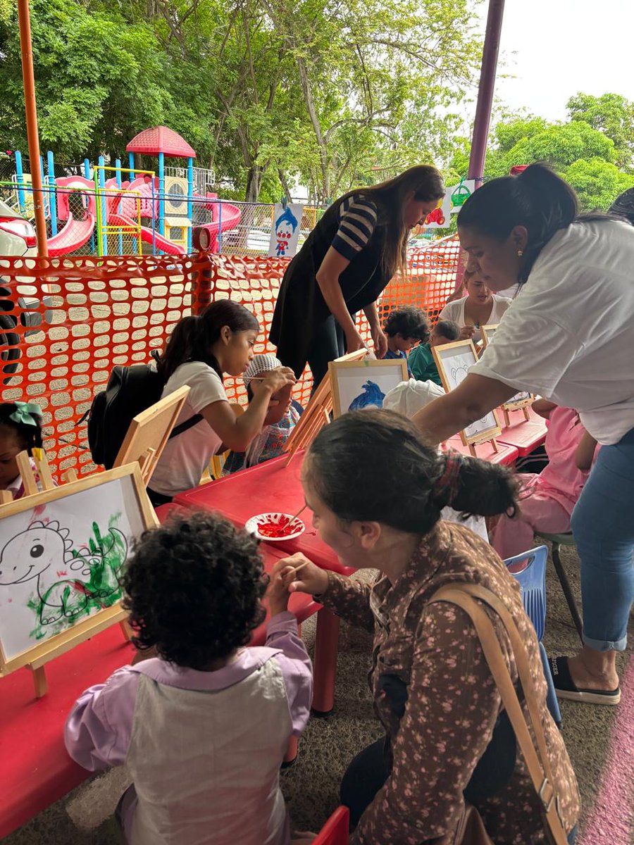 IPHEinclusivo's tweet image. #Ancón / ¿Qué quieres ser cuando seas grande?  En el Programa de Estimulación Precoz (PEP), nos llenamos de color y alegría para conmemorar el Día del Trabajador con una jornada diseñada para el aprendizaje y la diversión.