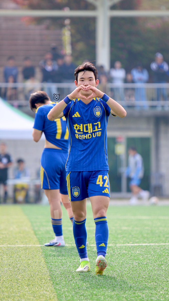 쨥 tweet media