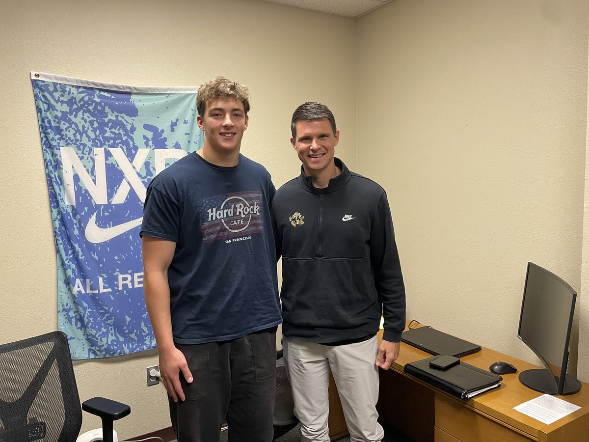 SamuelSavenok's tweet photo. #AG2G After an amazing conversation with @Coach_Hickel I’m beyond blessed to have received an offer to play for @FortHaysState!

@CPA_Football @Coach_BurtonCPA https://t.co/ZBhWNrgZC9
