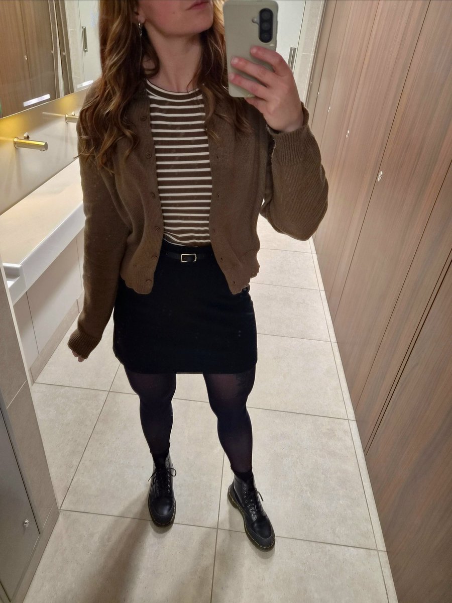 RxRedHead tweet media