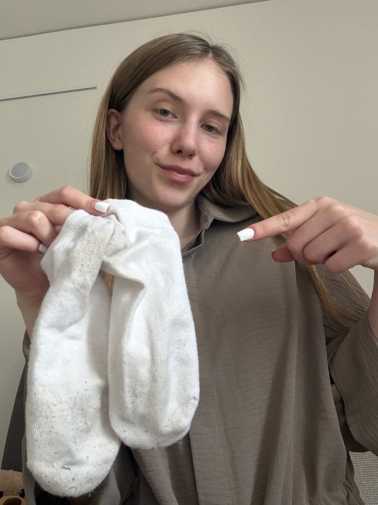 dominatriceketh's tweet photo. Portés 2 jours par cette chaleur, ils puent et seront emballés sous vide ce soir.
Qui offre le plus et veut les avoir ?🧦
#moneyslave #moneymiss #footfetish #paypig #domina #feet #domina #findom #fetichiste #soumis #pied #humiliation #fetichisme #paypal #esclave #paypig #moneys https://t.co/sCrLqQj2d5