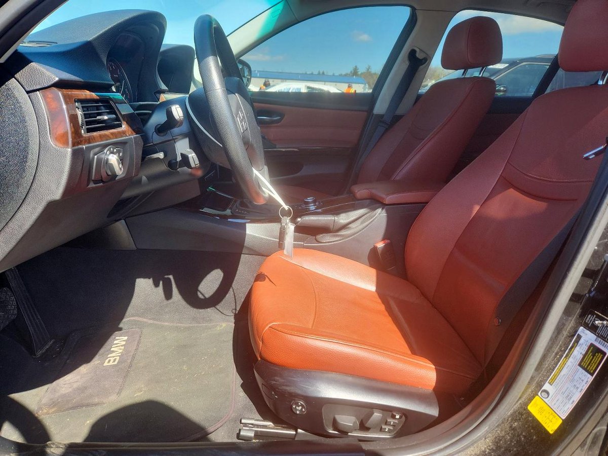 Auto_poacher's tweet image. JUST Secured: 2011 BMW 328XI (E90) 🇺🇸✈️🇳🇬 
Don't forget to bid on your next car through us! We handle the process from Copart to your doorstep.
#explorepage #lagos #bmw