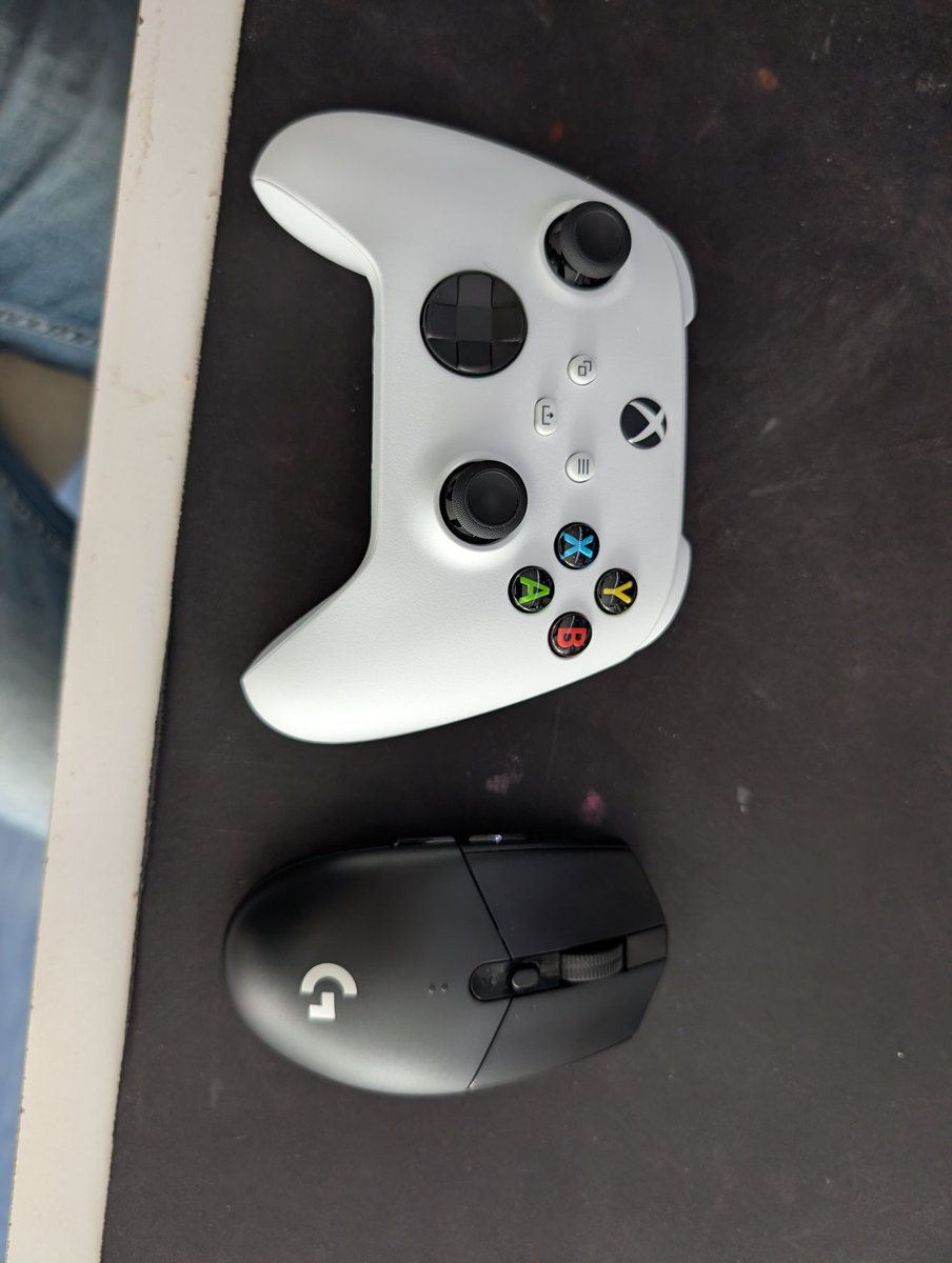 maxfallenking's tweet photo. Petit achat du jour @danivempire666 🥰🤘 https://t.co/kqDrIEqA3C
