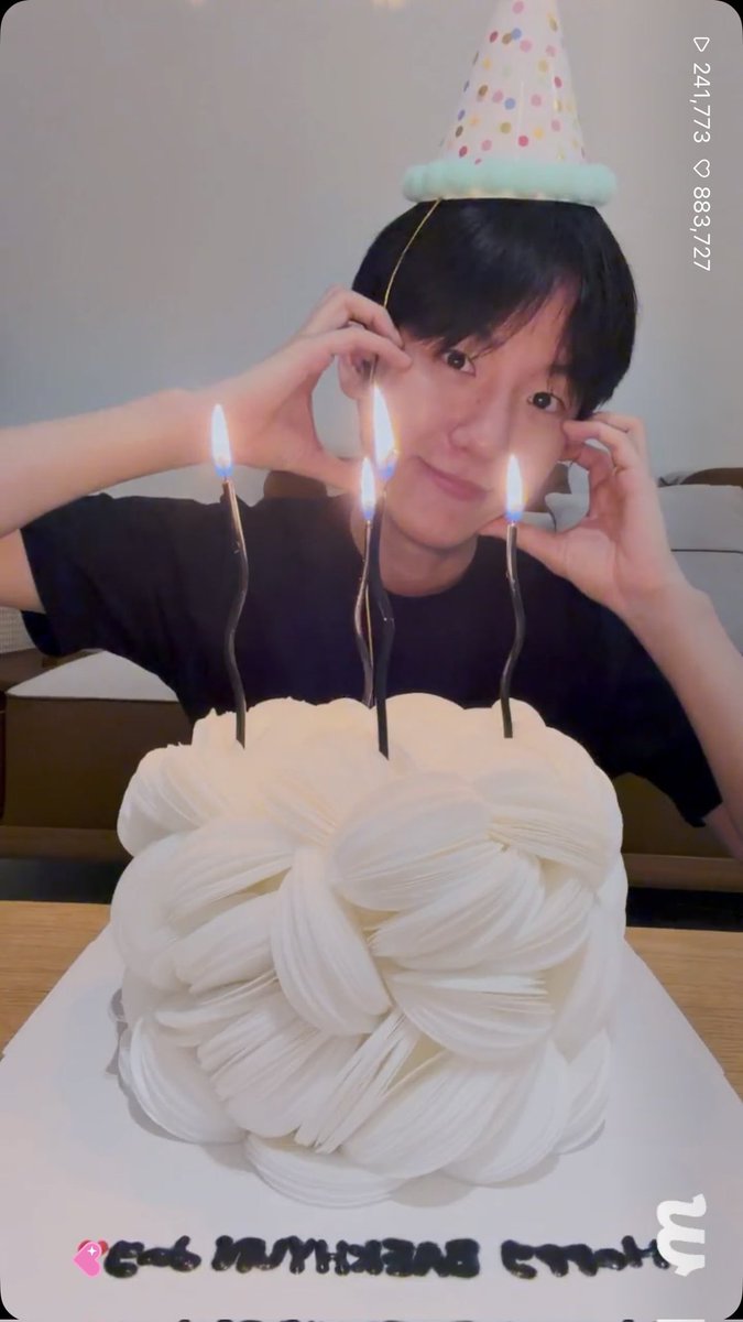 Baekjojo1's tweet photo. Happy Birthday Baekhyun 

HAPPY BAEKHYUN DAY 🎂

#큥_생일기록중
#HAPPYBAEKHYUNDAY
#해피큥데이 https://t.co/fSAmYz08Rs