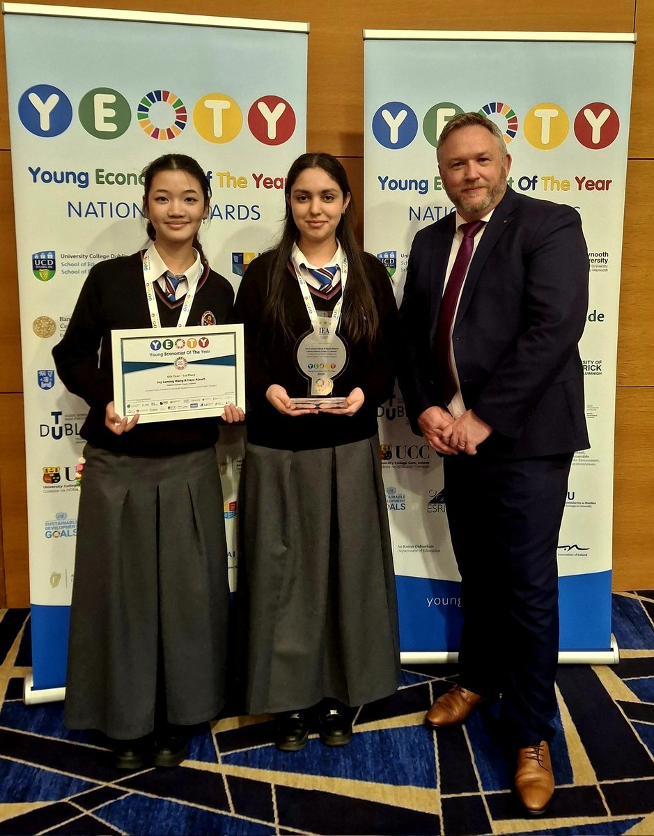 ccobusiness's tweet photo. 6th year @colaiste students Joy Leming Wang &amp; Haya Alaorfi were gold medal recipients and overall winners of the 6th year category at this year's @Oide_YEOTY National Final🥇🏆👏🏽 The girls also received a best display award📜Congratulations to you both😊 https://t.co/FI3Kjg2Iql