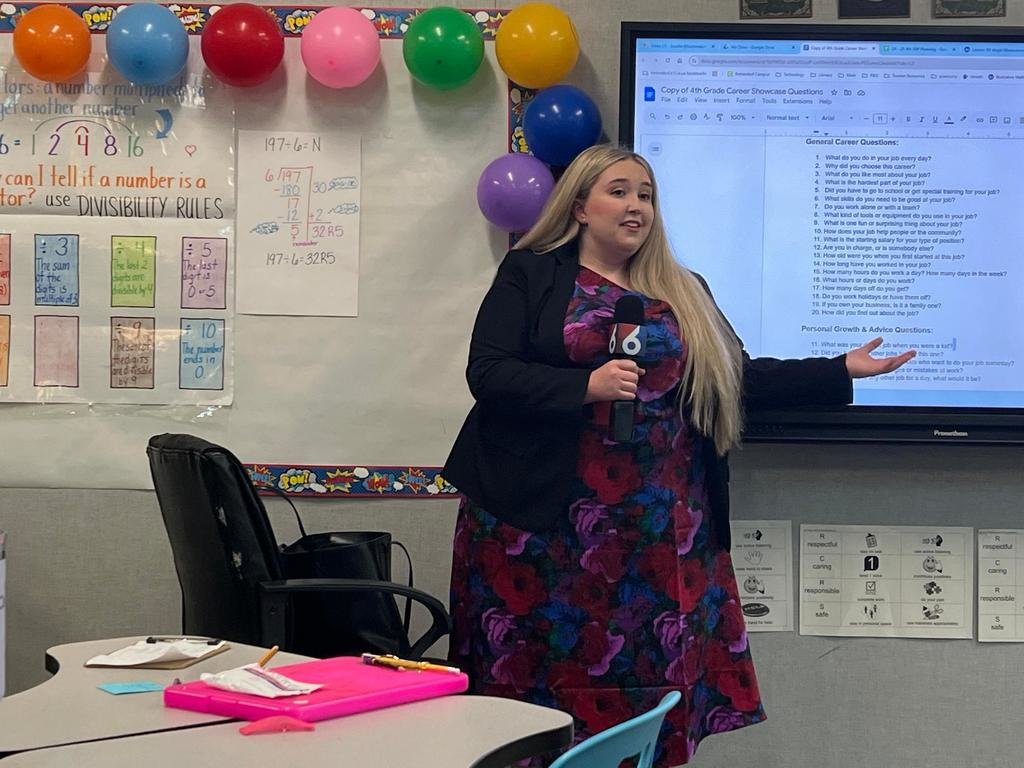BettHighSchool's tweet image. We need YOU! 👏

Help inspire Bettendorf students during Future Ready Month this May by sharing your career story.

✔️ Read a career-themed book to younger students - bit.ly/4uvy20J
✔️ Talk with 4th graders about your job - bit.ly/4n7Osd8

#BETTerTogether
