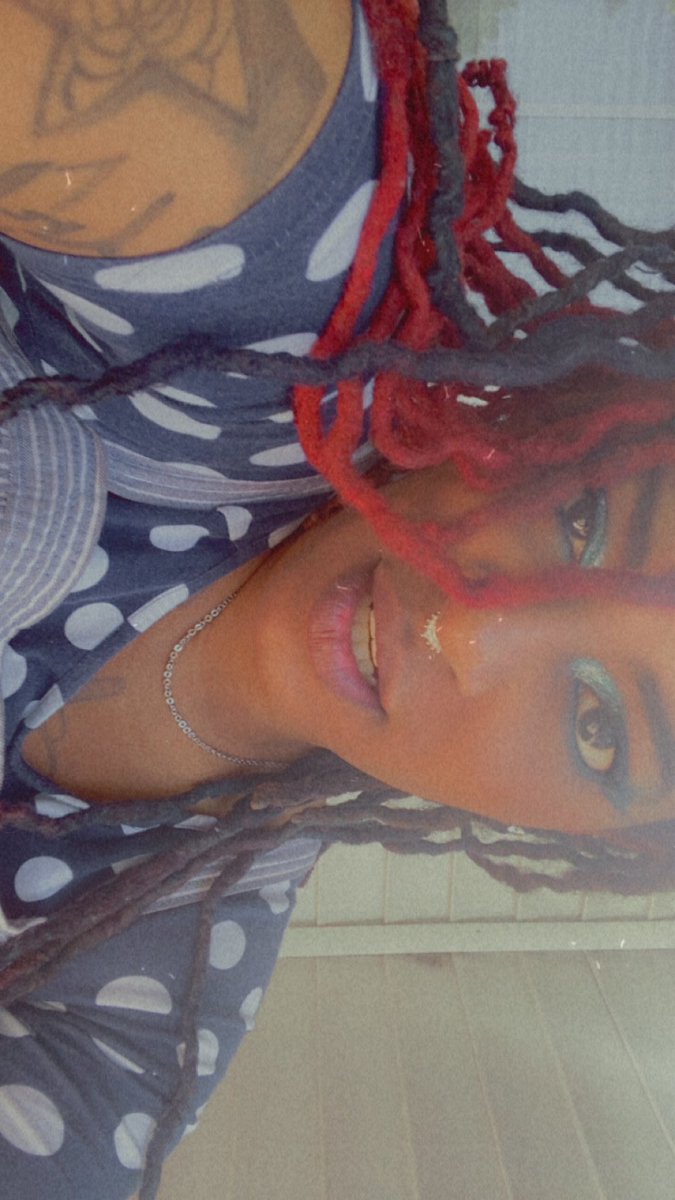 92sturdy's tweet image. I got this drank 🫟 in my cup 🎨 🫰🏾 #artist #fypage #lookoftheday #eyeshadowinspo #flawless 💎