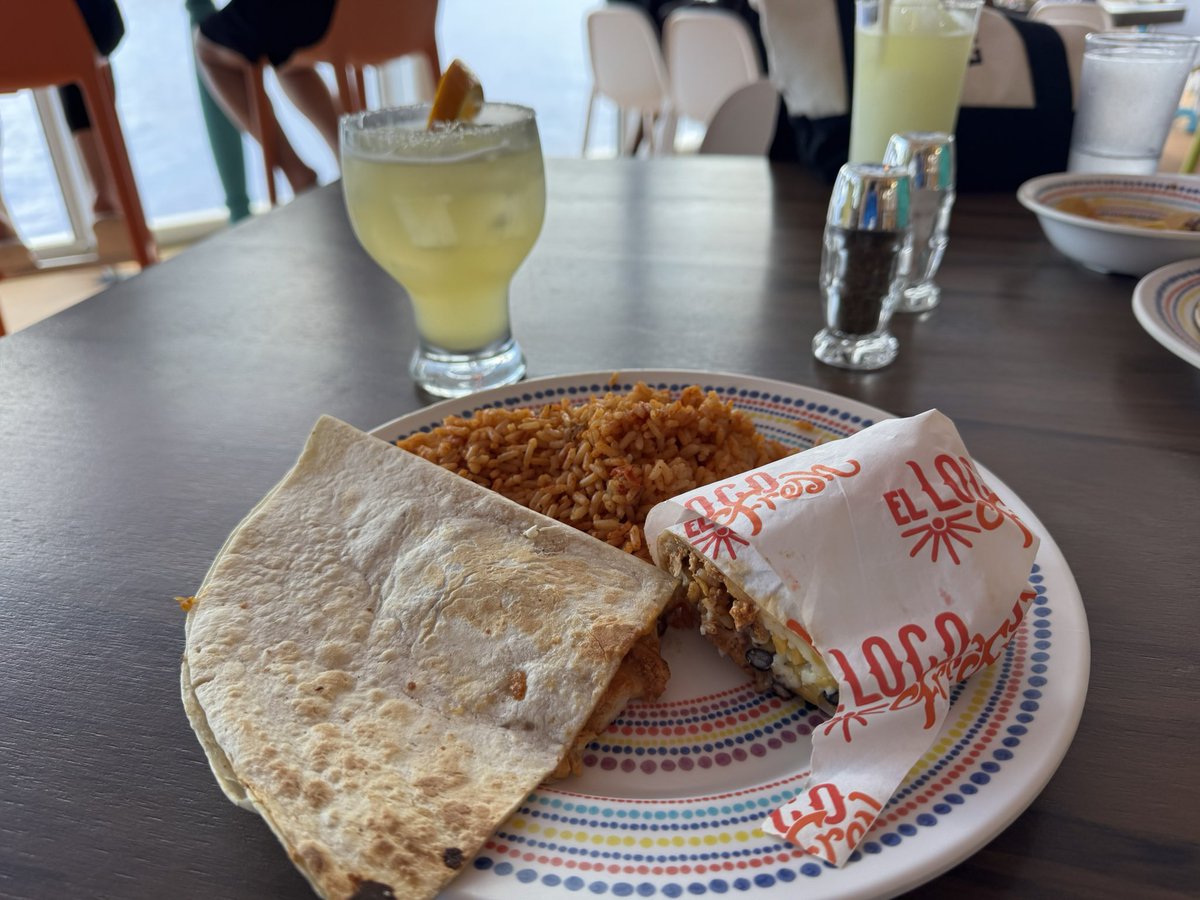 jerrymcmac's tweet photo. When you are on a @RoyalCaribbean cruise and it’s taco Tuesday you know where you are going for lunch. https://t.co/e7VWLlY3Eg