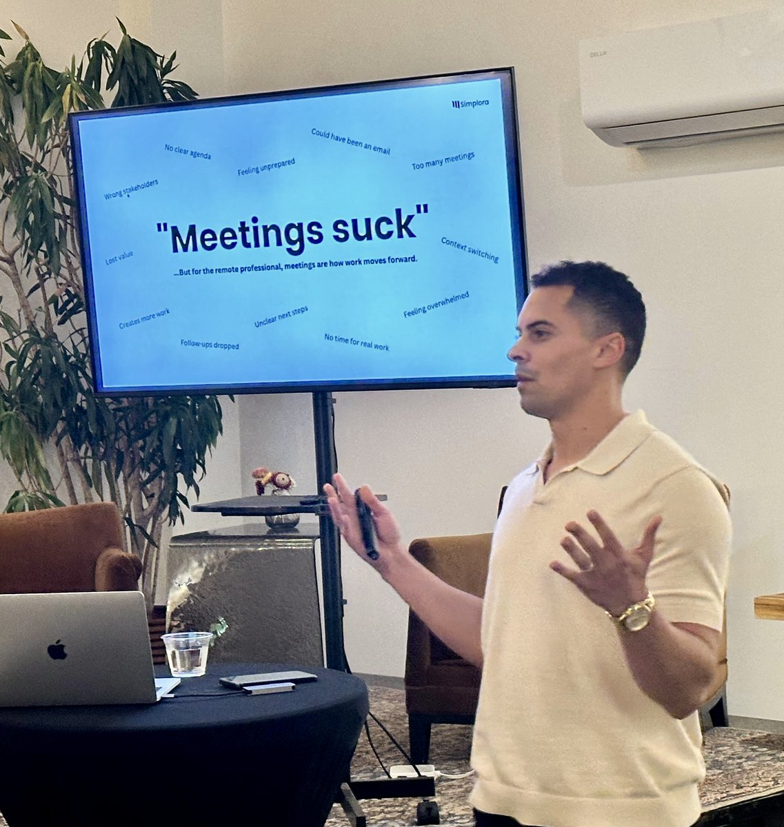 jimmyloweryjr's tweet photo. Meetings suck.

We've all felt this way before.. they pull us away from real work or create more of it.

Most tools only help after calls, leaving our meeting management fragmented and broken.

Professionals still show up unprepared, unable to deliver results during calls, leave overwhelmed with more work, and repeat the cycle.

@SimploraAI fixes the entire meeting lifecycle in one AI-native workspace.

Grateful for the opportunity to share what we're building at Torch Collective.