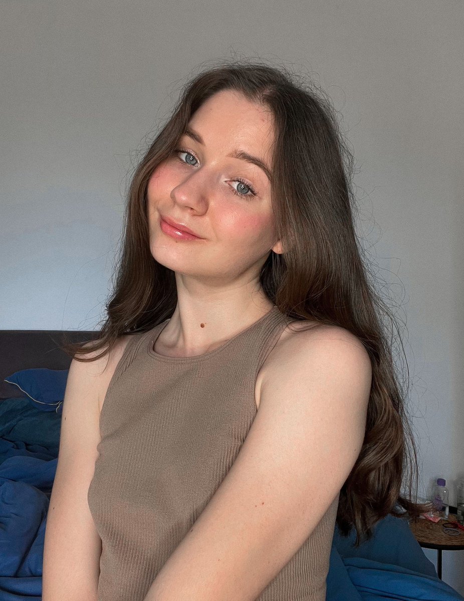 Karolina tweet media