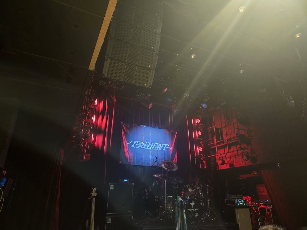 TomoUUU's tweet image. 本日5/5(火祝)
🔱TRiDENT🔱
6️⃣6周年6️⃣
｢天下無双！無敵の無料ワンマンライブ｣
最高に盛り上がった🔥👍
楽しかった🤩✨️
6年間山あり谷ありだったそうな🗻🌋
それでもここまで来れたんだね😭
本当に素晴らしい👏👏👏
6周年おめでとう🤗
7周年、8周年と応援させてくださいね✌️
#TRiDENT #TRiDENTJP