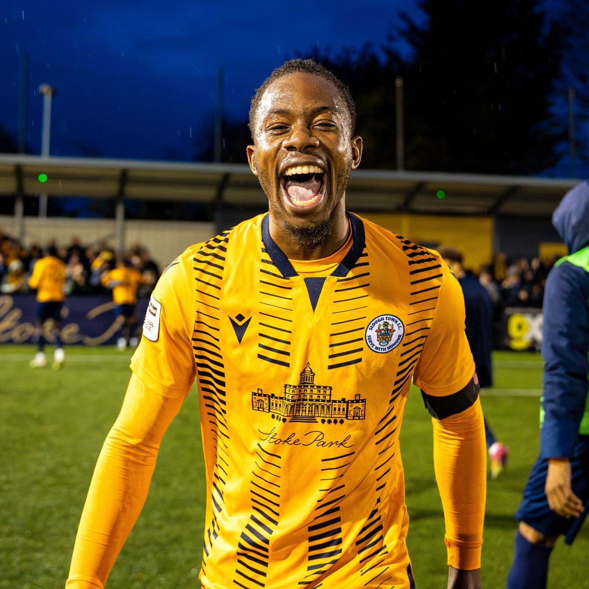 Slough Town FC tweet media