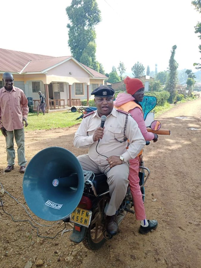 YaneKariuki's tweet image. TANGAZO!! TANGAZO!! TANGAZO!!

Serikali kuu kupitia wizara ya usalama wa ndani hii leo imetoa ilani kali dhidi ya yeyote yule atakayepatikana akichapisha jumbe za kumchafulia jina kiongozi wa sebuleni kwenye mitandao ya kijamii,na kuonya kuwa hatua kali za kisheria zitachukuliwa.