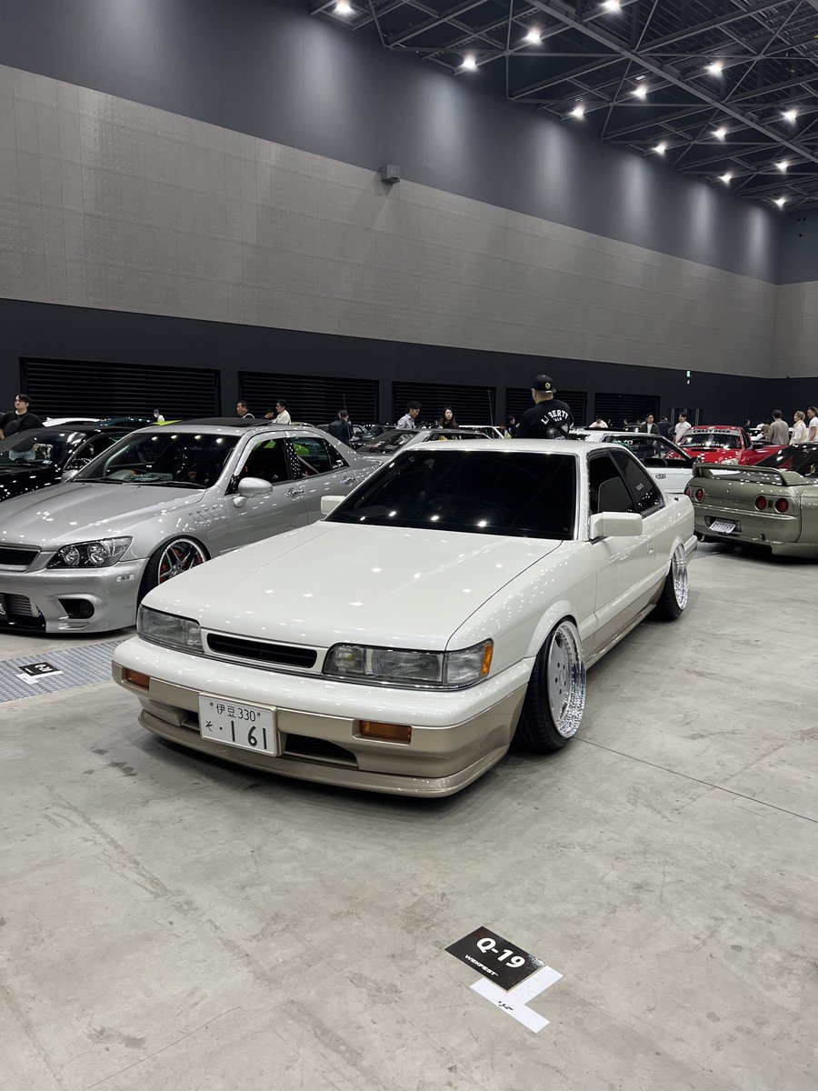 だ tweet media