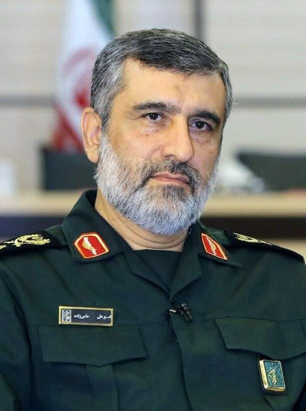 شـ.هیـ.د حاجی زاده خیلی به گردن ما حق داره.
داره رد میشی شادی روحش ذکر صلوات.
#حمايت_انقلابى 
#فالوبک_تضمینی