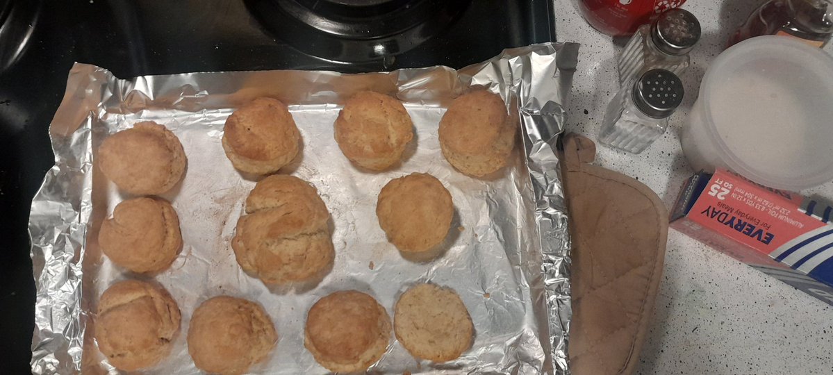 Made home made biscuits.  Sooooo much better 😋😋😋😋
