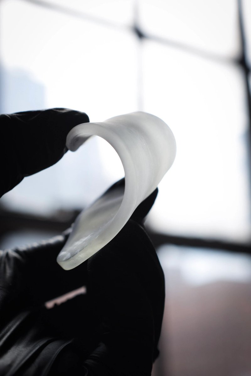 makelab_3D's tweet photo. 12 SLA resins. Standard for prototypes. Tough for snap-fits. Castable for jewelry. Rigid 10K for fixtures. Full guide 👇 https://t.co/AWWeDgImYH