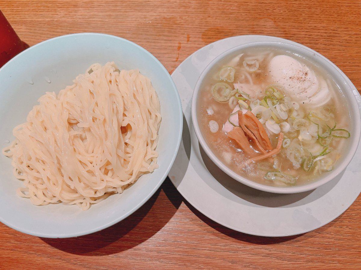 いもも tweet media