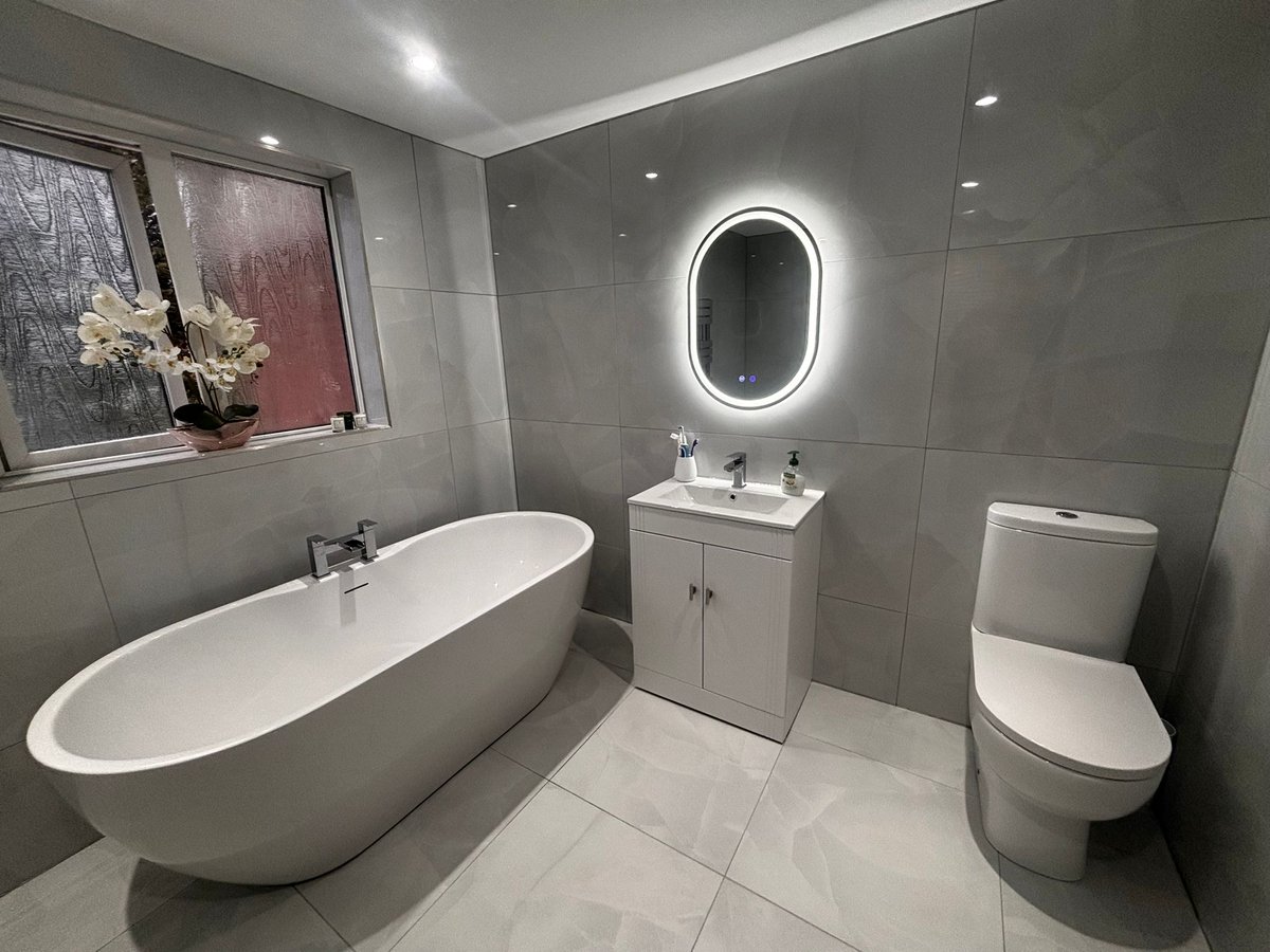 bathroomcity's tweet photo. Another stunning bathroom brought to life with Bathroom City products. We love it when our customers share their finished projects.
https://t.co/UUj0XkSjMi

#BathroomDesign #HomeRenovation #InteriorInspiration #FreestandingBath #LEDLighting #WalkInShower #CustomerShowcase https://t.co/oFXeJrRn8y