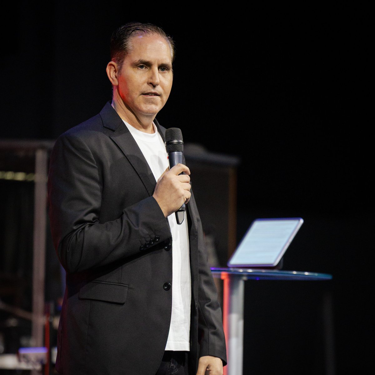 AndreJKruger's tweet image. In last Sunday's word, Pastor André shared a powerful message about discovering true meaning in life. 🙌 We’re called to help others grow closer to Him. ❤️

💡 To reignite your passion for God’s Kingdom, click here bit.ly/42MLAJh

#ShofarFamily #SundayService #Purpose