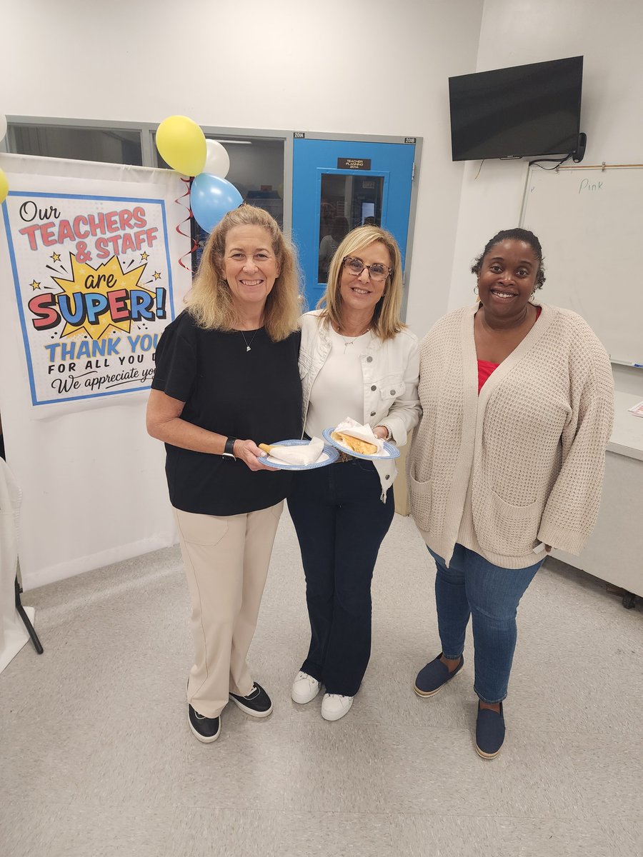 wpewallabies's tweet photo. Not all heroes wear CREPES! Happy Teacher &amp; Staff Appreciation Week!! @BCPSNorthRegion @BCPS_DeputySupt @browardschools @Gurreonero_MG @ConeFabian @DrFlem71 https://t.co/psWPhql550