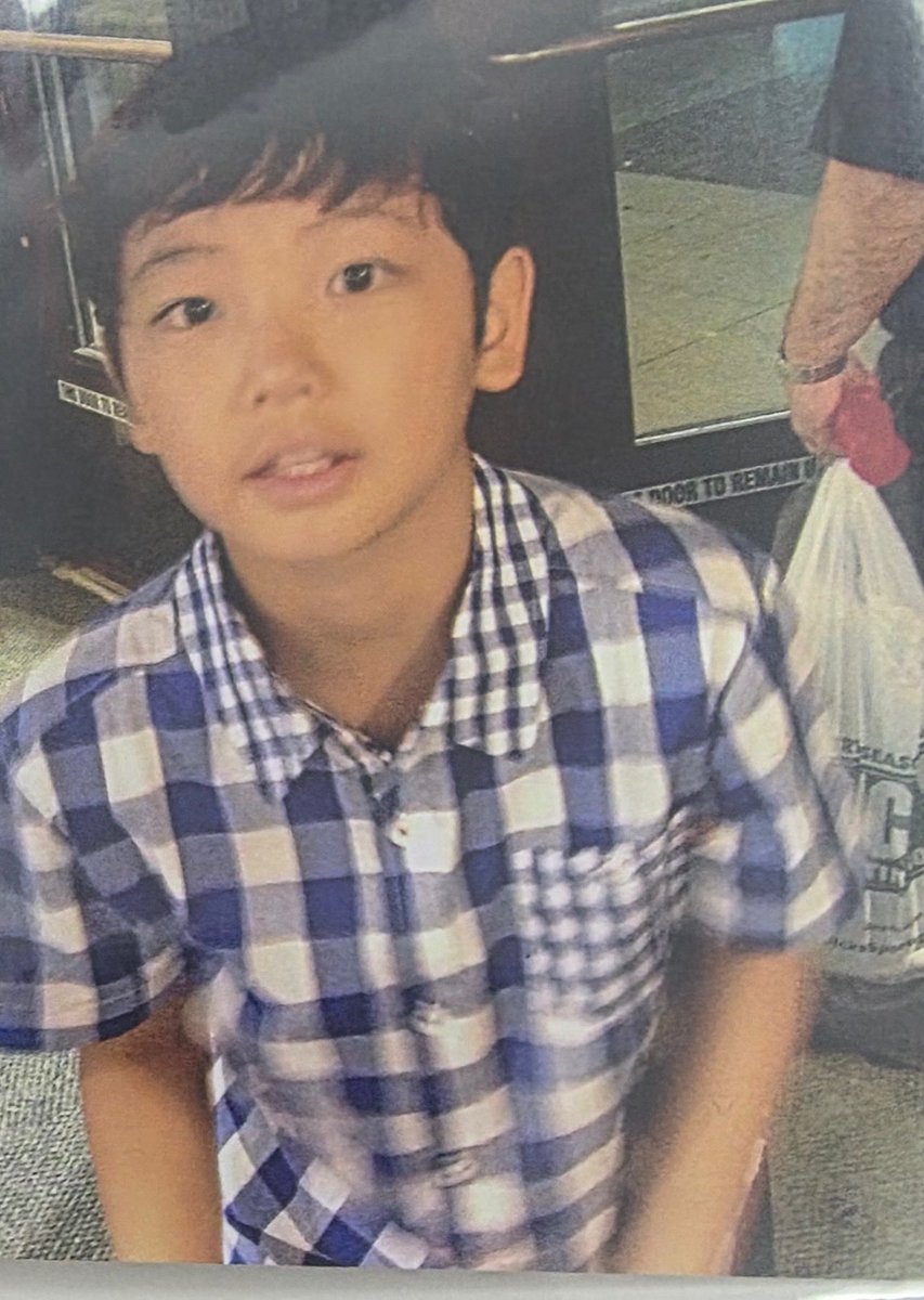 260506 위버스 포스트 #명재현 

시카고 재현이야 늦어서 미안해 녹음하다가 늦었어 ㅠㅠ