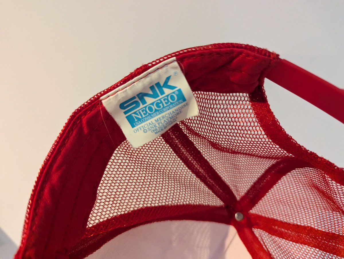 retrogubb's tweet image. A new arrival!
This time it's not a game, but Terry Bogards hat! 
And official SNK merchandise too! 
Will I wear it? Damn right I will (after a wash maybe 🤣)
#snk #neogeo #arcade #retrogaming