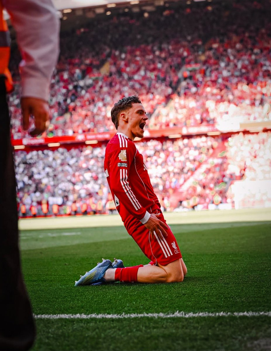 LFCPhotos27's tweet photo. back after the break.
going back to edited photos only 🔴
Will also be going pack to posting exclusives on patreon 
link: https://t.co/fO8fypEBQM
#Liverpool #LFC #Isak #LiverpoolFC https://t.co/2Epa5FCWIw