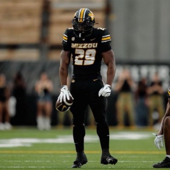 LOUandZOU's tweet photo. The best RB room in the country entering the 2026 CFB season is not up for discussion.

@Ahmadhardy29 and @0fficialmal20 are the ONLY duo causing Black and Gold nightmares all offseason for defensive coordinators across the country.

MIZ https://t.co/oNZm8Qg4QO