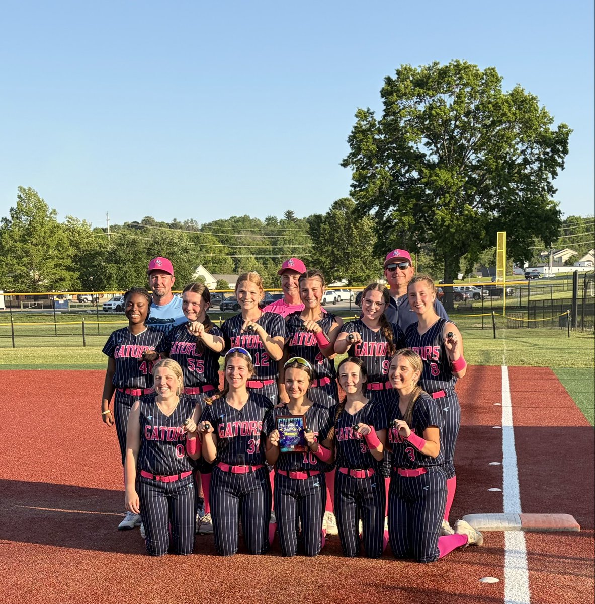 GabyCorsale2028's tweet photo. Went to extras but came up just short in the championship. Great weekend of ball.

Batted .375, 1.500 OPS, 1 HR, 6 RBIs, 2 BB, and 0 Ks.

@MOGators2010 @WGsoftball @MidwestPremierS @ExtraInningSB https://t.co/WkV4KB2iDl