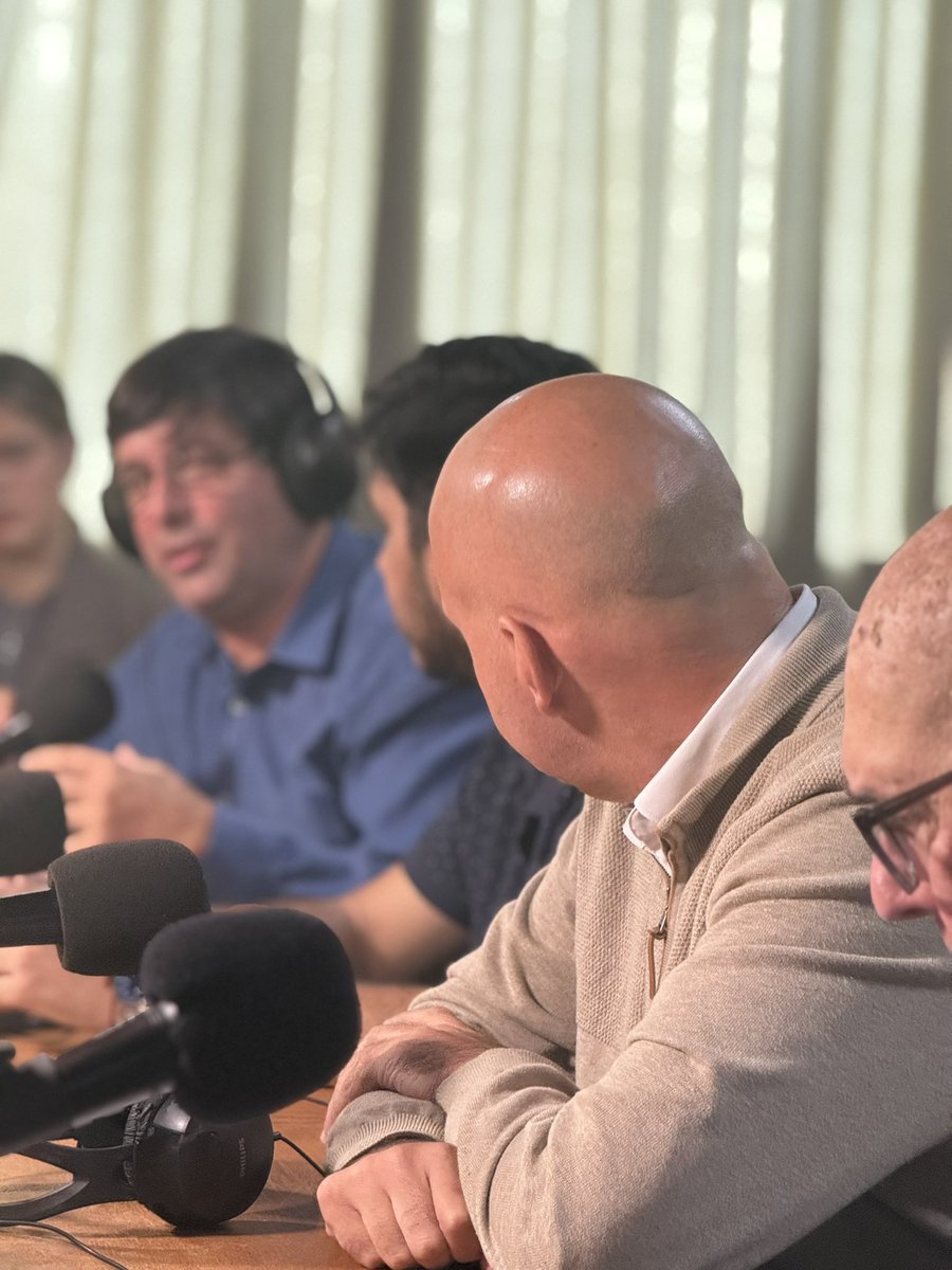 Precioso programa inaugural el que dio inicio en Radio Cristal, de la mano de Marcos Carambula.

Felicitaciones por esta nueva etapa, el mayor de los éxitos, y gracias por la invitación!