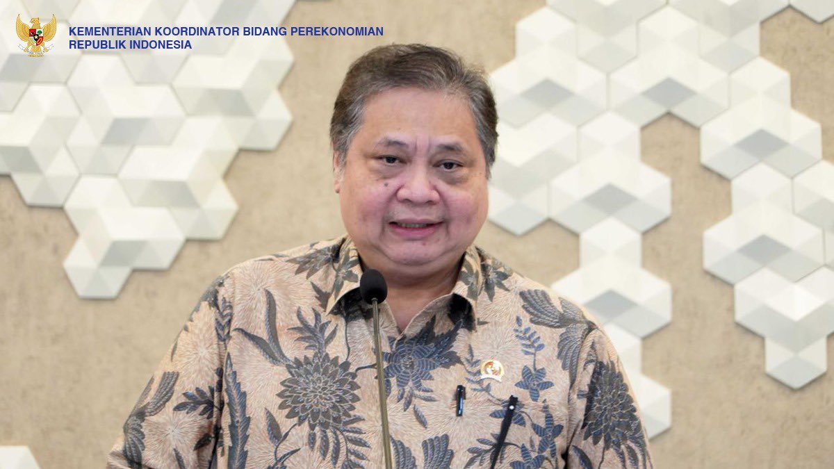 PerekonomianRI's tweet photo. #BeritaEkon

Hai #SahabatEkon

Lampaui proyeksi sejumlah lembaga internasional, Indonesia catatkan pertumbuhan ekonomi triwulan I-2026 mencapai 5,61% (yoy). 

Yuk simak.
https://t.co/eI5r6yksVY

#EKONomiLaju #IndonesiaMaju https://t.co/jmc8SutGWb
