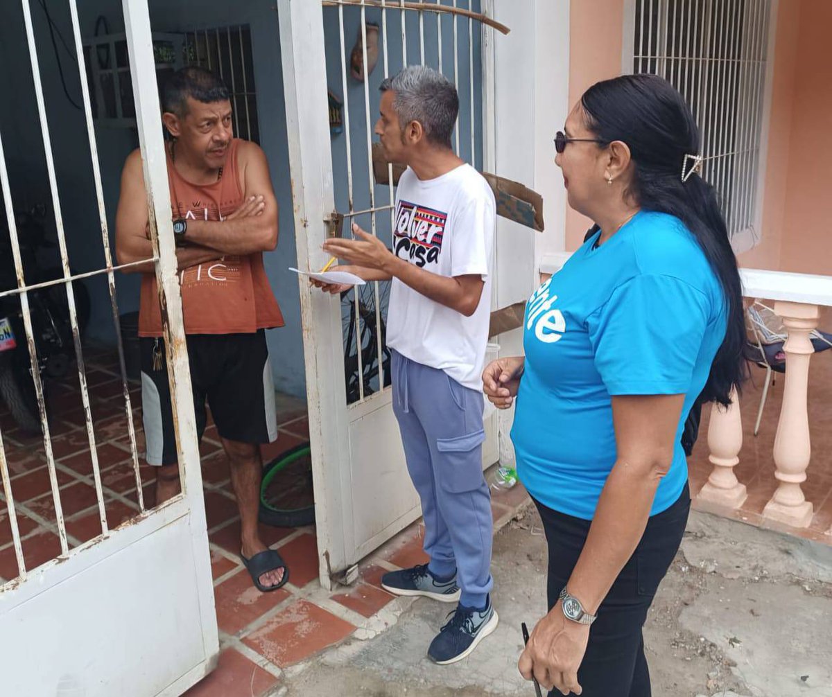 VenteAragua's tweet photo. ¡Seguimos organizando fuerzas en Ribas! 🇻🇪

En la parroquia Las Guacamayas seguimos en la calle, casa por casa, escuchando a nuestra gente y sumando organización ciudadana.

Cada encuentro fortalece la convicción de que el cambio es posible.

¡La libertad se construye juntos! https://t.co/WeVPrWliC5
