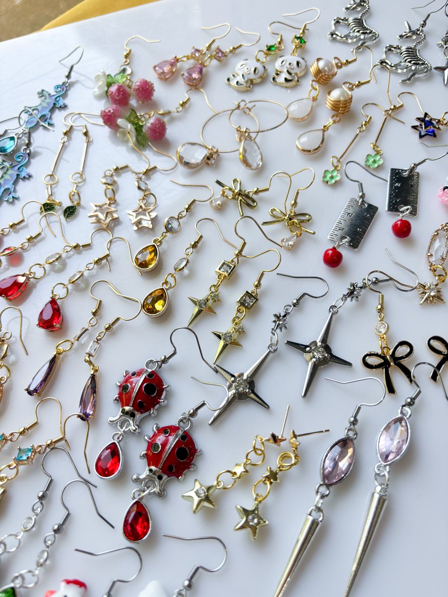 aimee makes earrings • tweet media