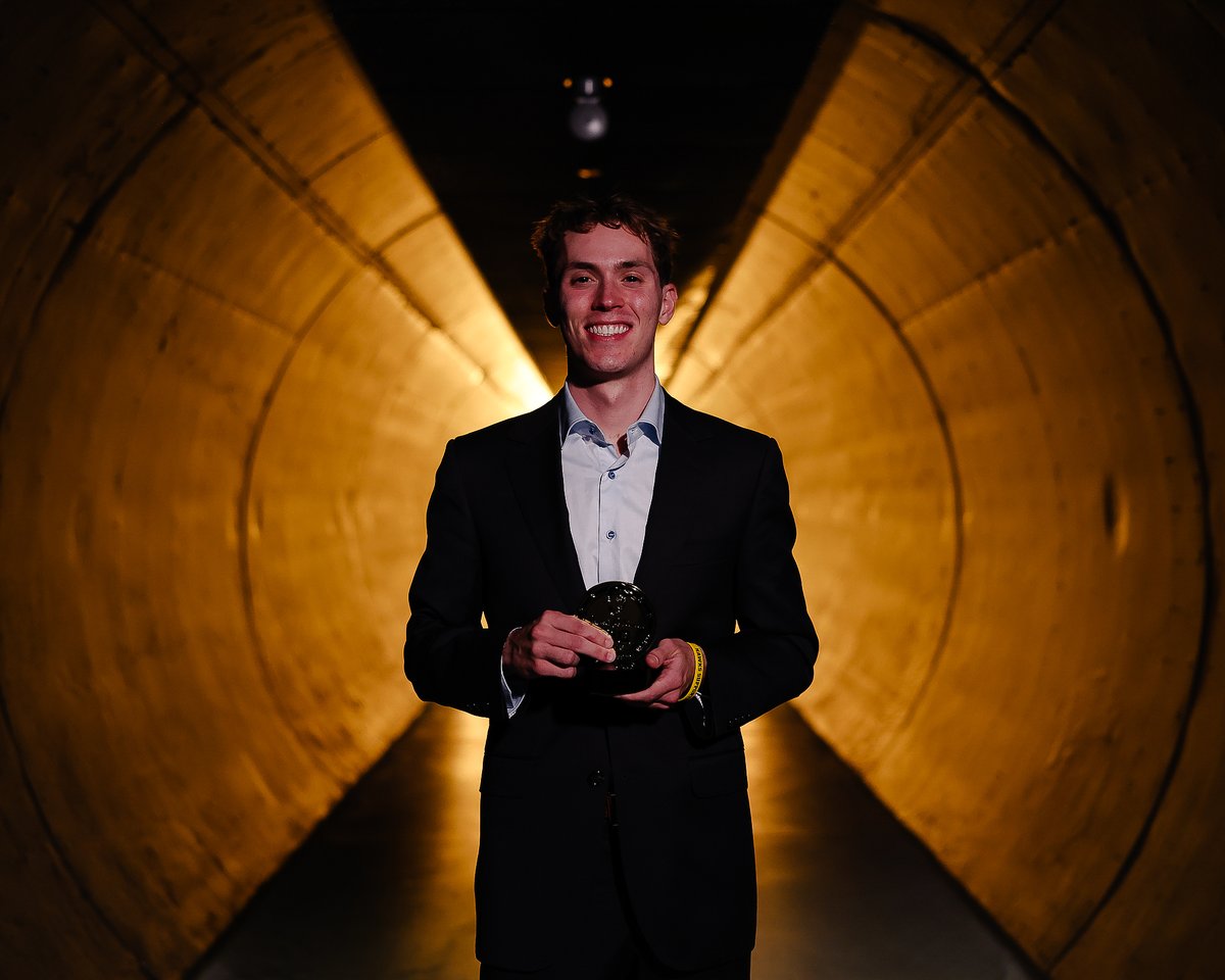 IowaXC_TF's tweet photo. Congratulations to Will Ryan on earning the Hawkeye Life Community Engagement Award! 👏🐤 https://t.co/SiVPVdQZid
