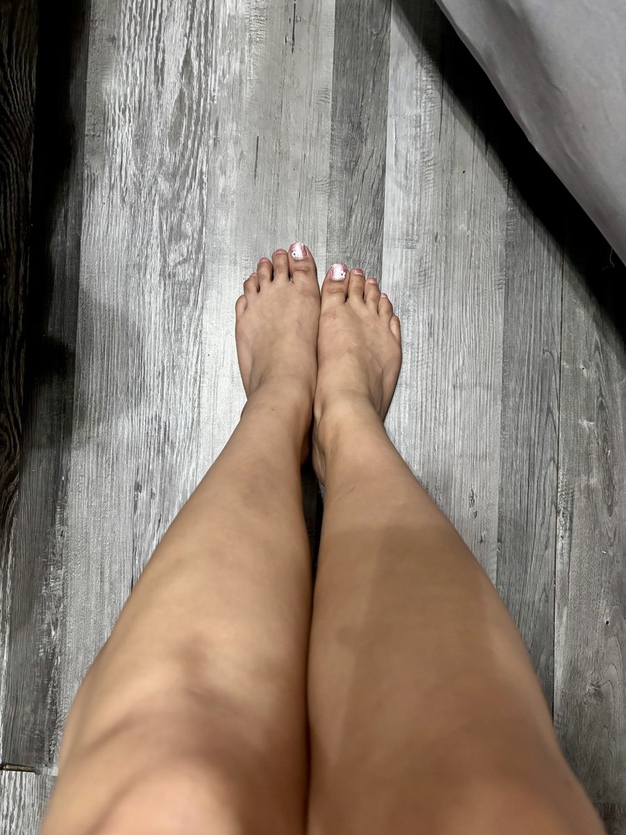 MoonlightSoles0's tweet photo. What high heels should I try on?
#feet #feetfetısh #feetworshi̇p #feetporn #feetonlyfans #onlyfans https://t.co/BIOIh76RJU