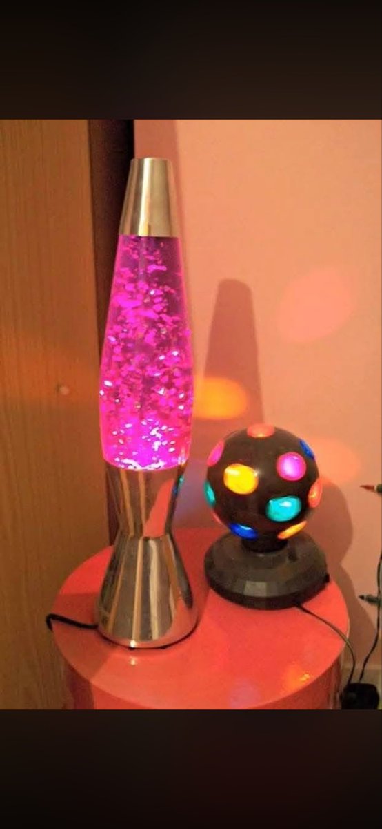 wts90sglory's tweet image. #90s essentials for any bedroom