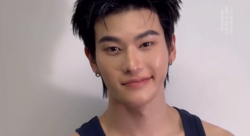 eonyaw *' `*: •☆ εїз tweet media