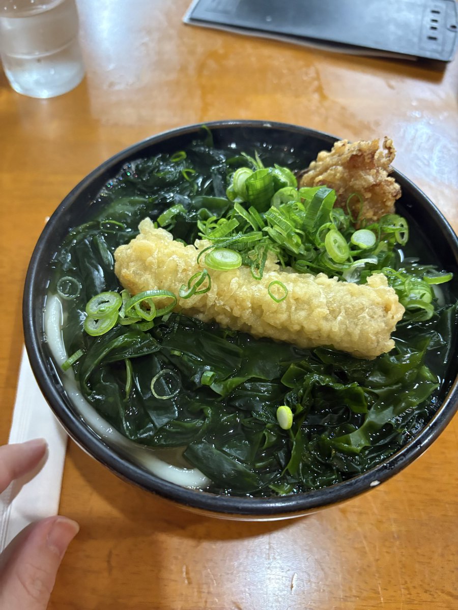 イコロロ tweet media
