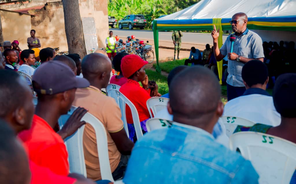 MUHAZI YACU tweet media