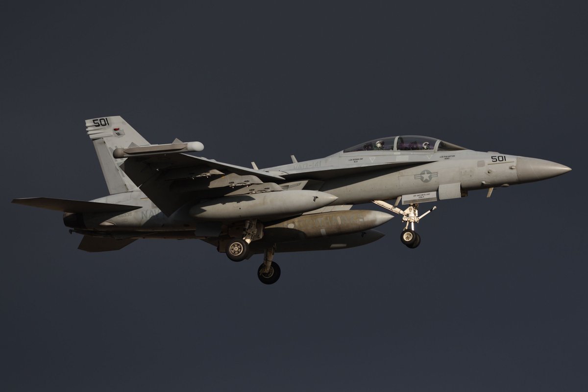 tomcat_alte's tweet photo. ここまで上げたらNF500とNF501も！😅
VAQ-141

#VAQ141
#Shadowhawks https://t.co/y4gwgNiLCb