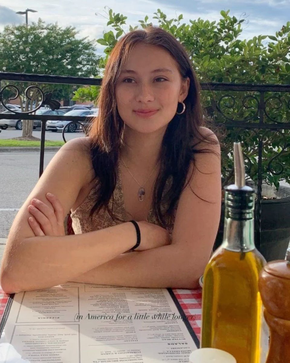 bella⸆⸉ is so in love! tweet media