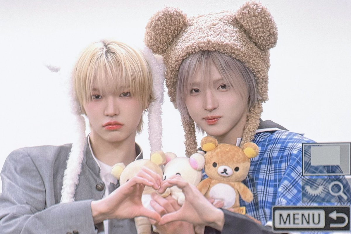 ʚ레나ɞ tweet media