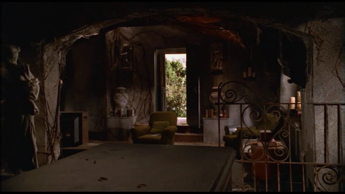 spikethinker's tweet photo. DO YOU WANT THE HOUSE TOUR? https://t.co/Lg3SQyeT7R